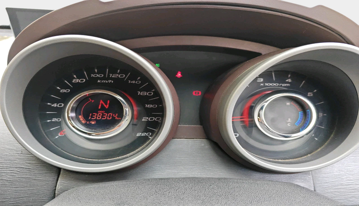 2014 Mahindra XUV500 W6, Diesel, Manual, 1,38,304 km, interior