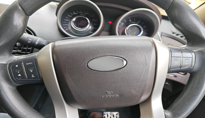 2014 Mahindra XUV500 W6, Diesel, Manual, 1,38,304 km, interior