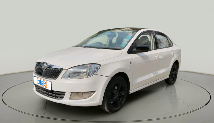 2013 Skoda Rapid ELEGANCE 1.6 MPI AT, Petrol, Automatic, 82,559 km, exterior
