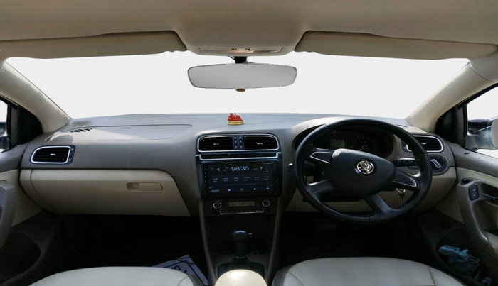 2013 Skoda Rapid ELEGANCE 1.6 MPI AT, Petrol, Automatic, 82,559 km, interior