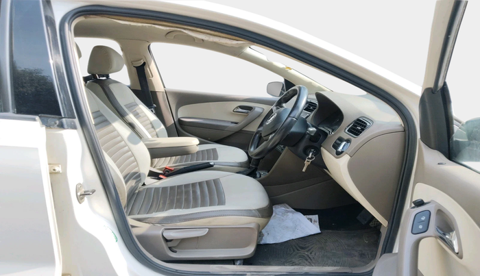 2013 Skoda Rapid ELEGANCE 1.6 MPI AT, Petrol, Automatic, 82,559 km, interior