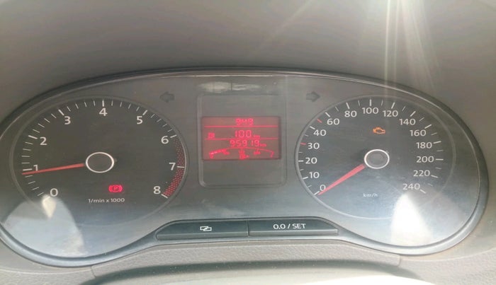 2013 Volkswagen Vento COMFORTLINE 1.6, CNG, Manual, 95,919 km, interior