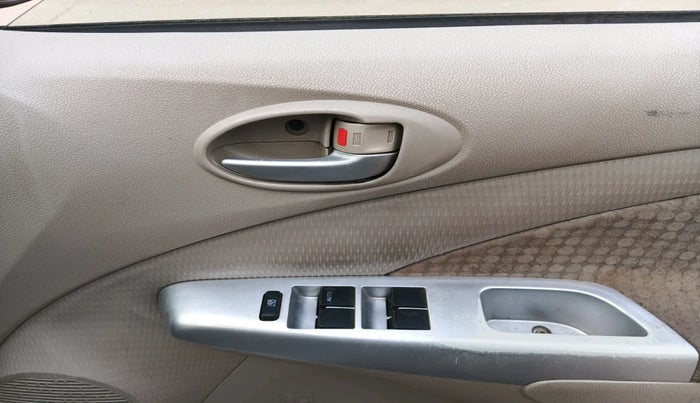 2014 Toyota Etios Liva G, Petrol, Manual, 60,776 km, interior