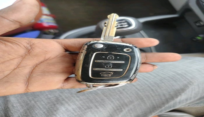 2020 Hyundai GRAND I10 NIOS SPORTZ 1.2 KAPPA VTVT CNG, CNG, Manual, 41,611 km, interior