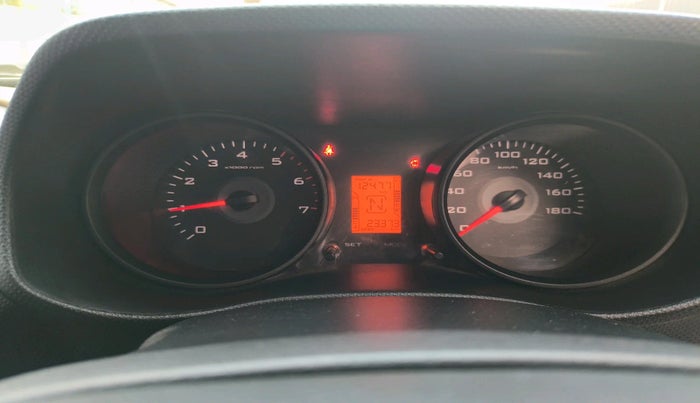 2017 Mahindra TUV300 T6 PLUS AMT, Diesel, Automatic, 23,373 km, interior