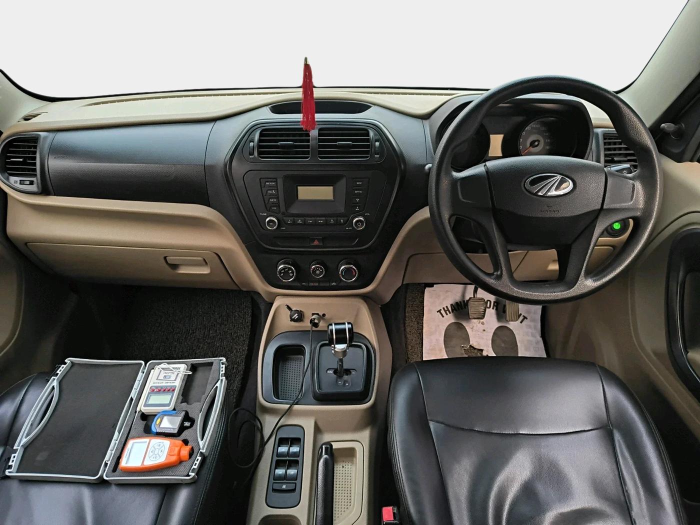 2017 Mahindra TUV300 T6 PLUS AMT, Diesel, Automatic, 23,373 km, interior