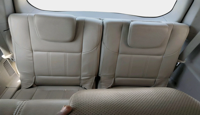 2017 Mahindra XUV500 W10 AT, Diesel, Automatic, 1,03,373 km, interior