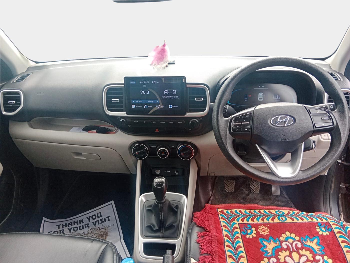 2022 Hyundai VENUE S(O) 1.2, Petrol, Manual, 40,112 km, interior