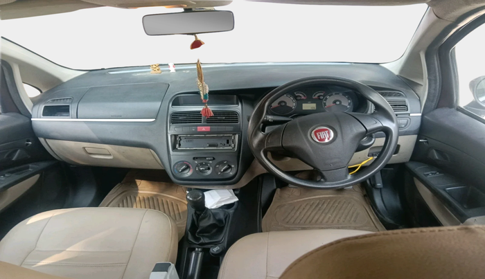 2011 Fiat Linea DYNAMIC 1.3, Diesel, Manual, 88,532 km, interior