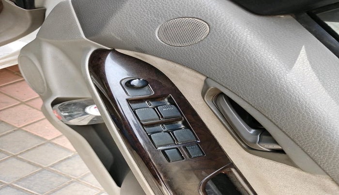 2010 Maruti SX4 VXI CNG, Petrol, Manual, 1,12,484 km, interior