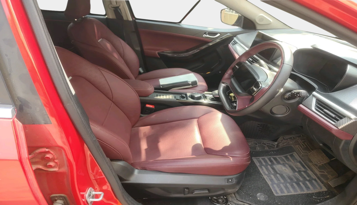 2025 Tata Curvv Accomplished S 1.2 Petrol 7DCA, Petrol, Automatic, 8,454 km, interior