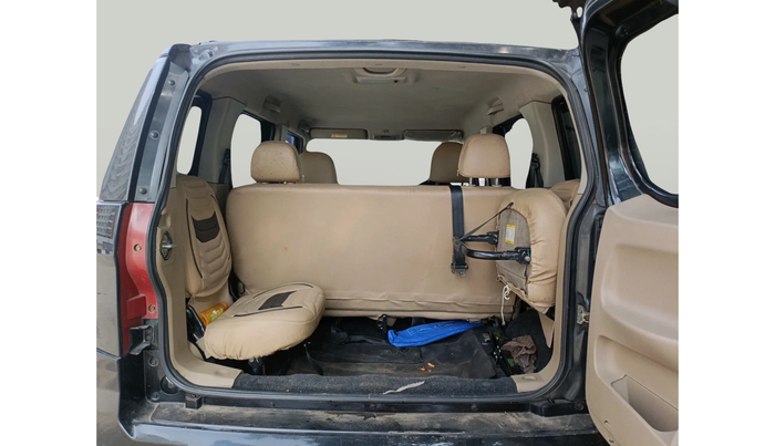 2017 Mahindra TUV300 T8 AMT, Diesel, Automatic, 96,322 km, exterior