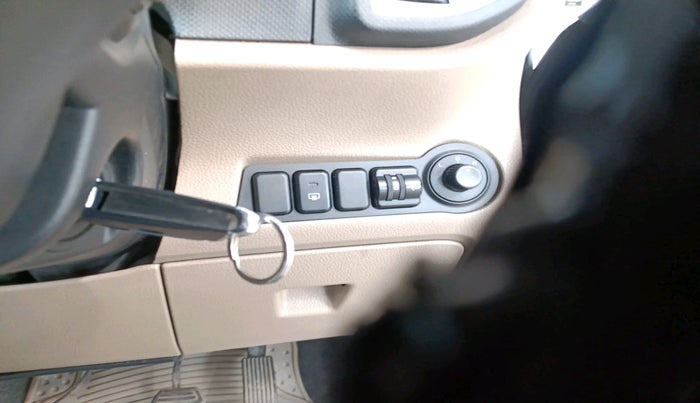 2017 Mahindra TUV300 T8 AMT, Diesel, Automatic, 96,322 km, interior