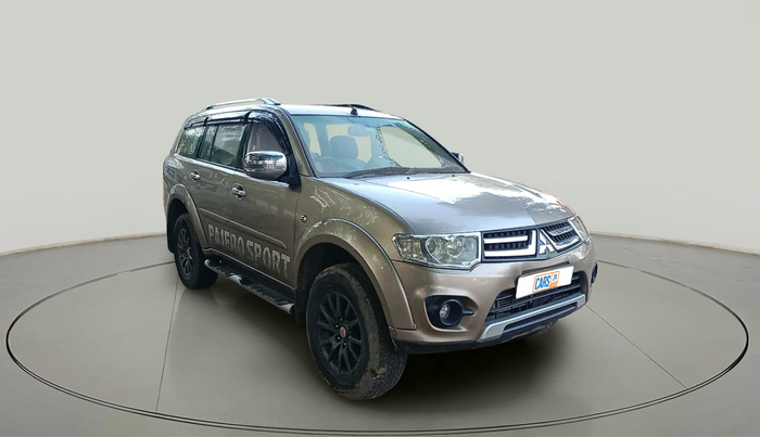 2016 Mitsubishi Pajero Sport 2.5 AT 4X2, Diesel, Automatic, 1,61,091 km, exterior