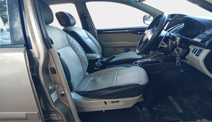 2016 Mitsubishi Pajero Sport 2.5 AT 4X2, Diesel, Automatic, 1,61,091 km, interior