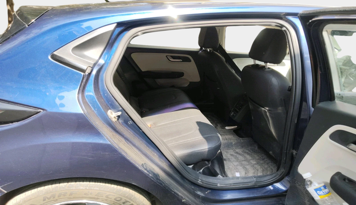 2023 Tata ALTROZ XZ PLUS SUNROOF CNG, Petrol, Manual, 27,513 km, interior