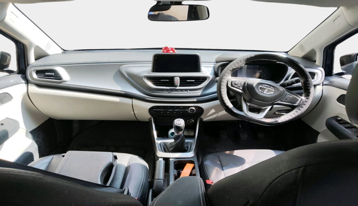 2023 Tata ALTROZ XZ PLUS SUNROOF CNG, Petrol, Manual, 27,513 km, interior