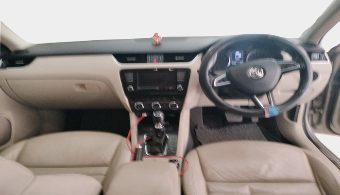 2015 Skoda Octavia STYLE 1.8 TSI AT, Petrol, Automatic, 1,21,444 km, interior