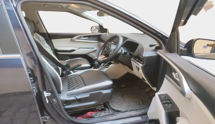 2023 KIA CARENS PRESTIGE PLUS 1.5 IMT DIESEL 7 STR, Diesel, Manual, 52,586 km, interior