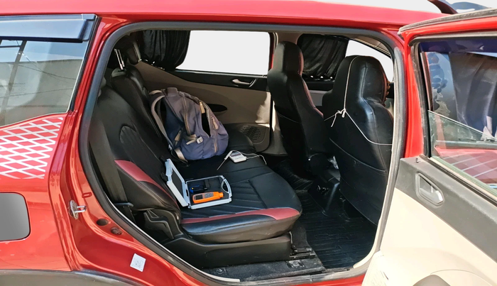 2020 Renault TRIBER RXZ, Petrol, Manual, 27,104 km, interior