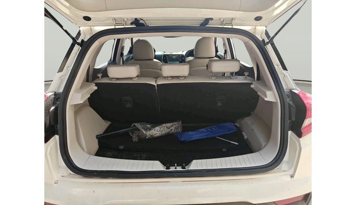 2021 Mahindra XUV300 W8 (O) 1.2 PETROL, Petrol, Manual, 20,229 km, exterior