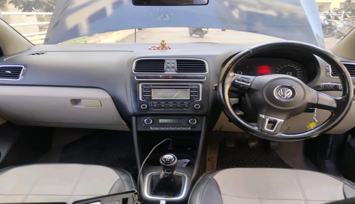 2013 Volkswagen Polo HIGHLINE DIESEL, Diesel, Manual, 1,58,055 km, interior