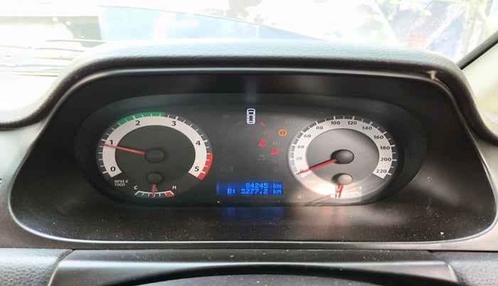 2011 Tata Aria PLEASURE 4X4, Diesel, Manual, 84,245 km, interior