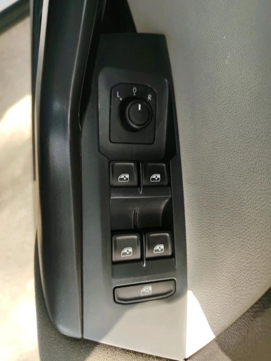 2023 Volkswagen TAIGUN COMFORTLINE 1.0 TSI MT, Petrol, Manual, 39,108 km, interior