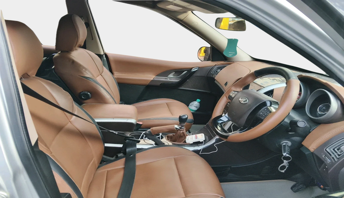 2012 Mahindra XUV500 W6, Diesel, Manual, 1,29,794 km, interior