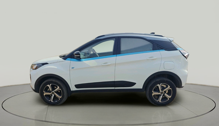 2022 Tata NEXON EV XZ PLUS LUX, Electric, Automatic, 51,828 km, exterior
