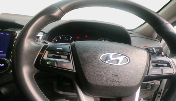 2016 Hyundai Creta SX PLUS 1.6 PETROL, Petrol, Manual, 52,417 km, interior