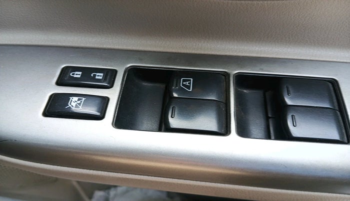 2013 Nissan Micra XV CVT, Petrol, Automatic, 80,527 km, interior