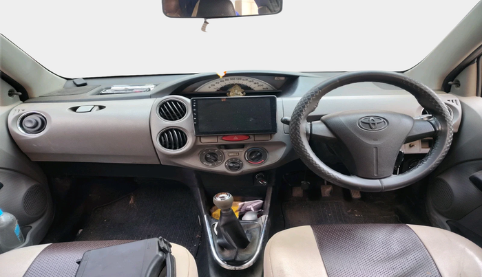 2011 Toyota Etios Liva G, Petrol, Manual, 84,230 km, interior