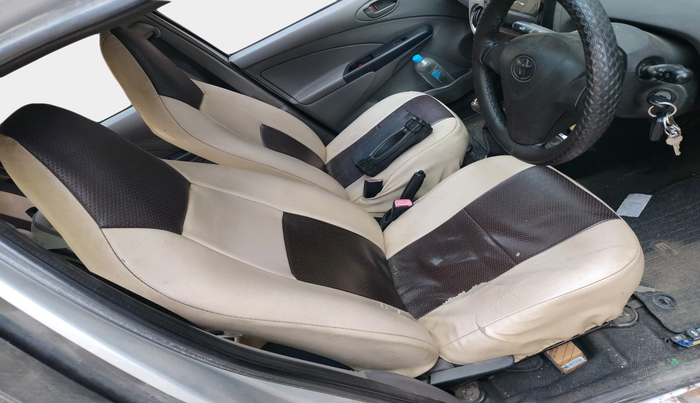 2011 Toyota Etios Liva G, Petrol, Manual, 84,230 km, interior