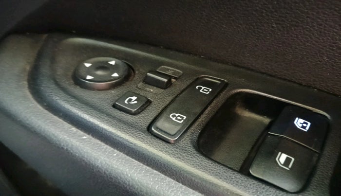 2021 Hyundai VENUE SX 1.0 TURBO, Petrol, Manual, 75,869 km, interior