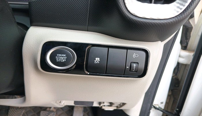 2022 KIA SONET HTX 1.5, Diesel, Manual, 40,590 km, interior