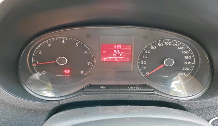 2013 Volkswagen Polo HIGHLINE1.2L, Petrol, Manual, 1,14,335 km, interior