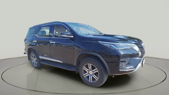 2024 Toyota Fortuner 4X2 MT 2.8 DIESEL, Diesel, Manual, 40,202 km, exterior