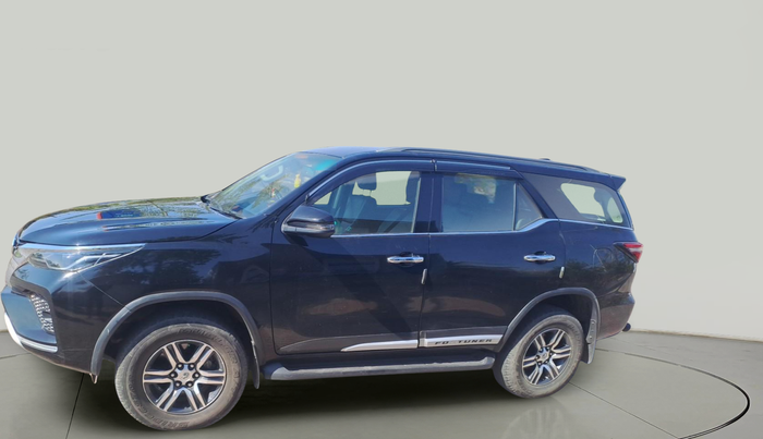 2024 Toyota Fortuner 4X2 MT 2.8 DIESEL, Diesel, Manual, 40,202 km, exterior