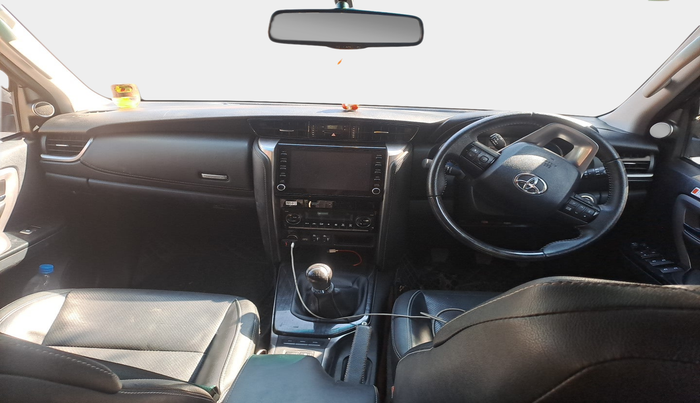 2024 Toyota Fortuner 4X2 MT 2.8 DIESEL, Diesel, Manual, 40,202 km, interior