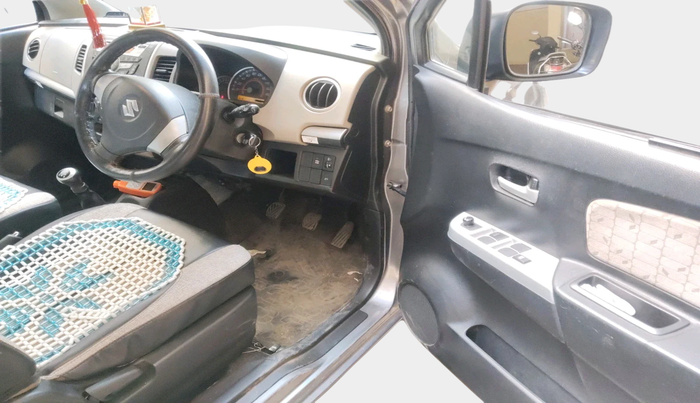2013 Maruti Wagon R 1.0 VXI, Petrol, Manual, 42,125 km, interior
