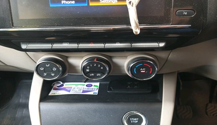 2022 Renault TRIBER RXZ, Petrol, Manual, 29,516 km, interior