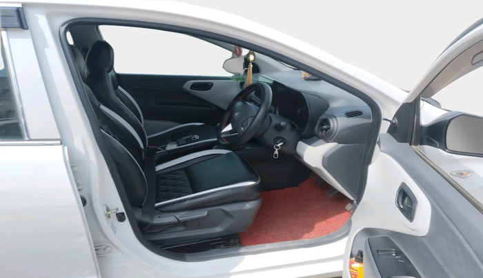 2023 Hyundai GRAND I10 NIOS ERA 1.2 KAPPA VTVT, Petrol, Manual, 31,633 km, interior