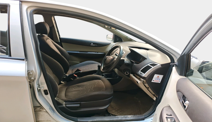 2011 Hyundai i20 MAGNA 1.2, Petrol, Manual, 1,11,031 km, interior