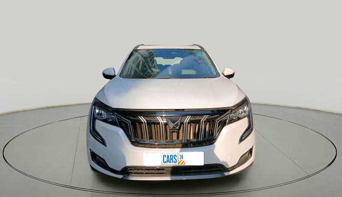 2025 Mahindra XUV700 AX 7 LUXURY P AT 7 STR, Petrol, Automatic, 10,190 km, exterior