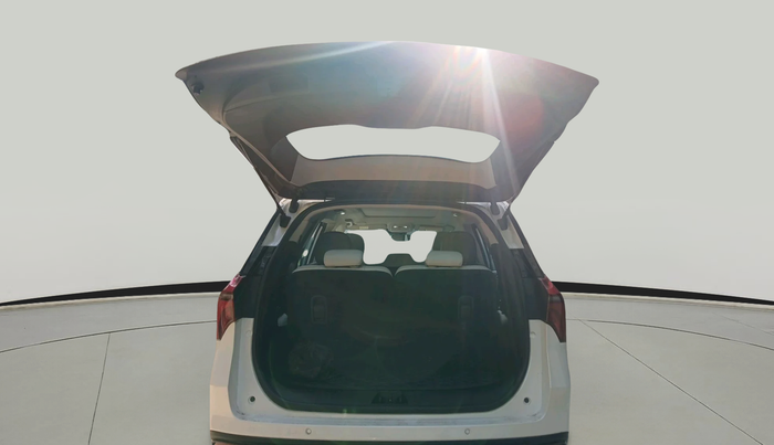 2025 Mahindra XUV700 AX 7 LUXURY P AT 7 STR, Petrol, Automatic, 10,190 km, exterior