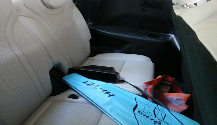 2025 Mahindra XUV700 AX 7 LUXURY P AT 7 STR, Petrol, Automatic, 10,190 km, interior