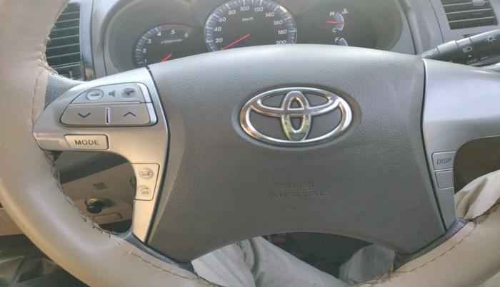 2013 Toyota Fortuner 3.0 4X4 MT, Diesel, Manual, 1,65,581 km, interior