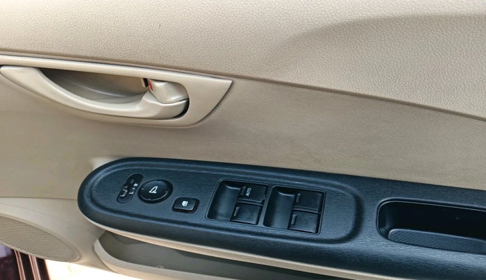 2014 Honda Amaze 1.5L I-DTEC S, Diesel, Manual, 65,356 km, interior