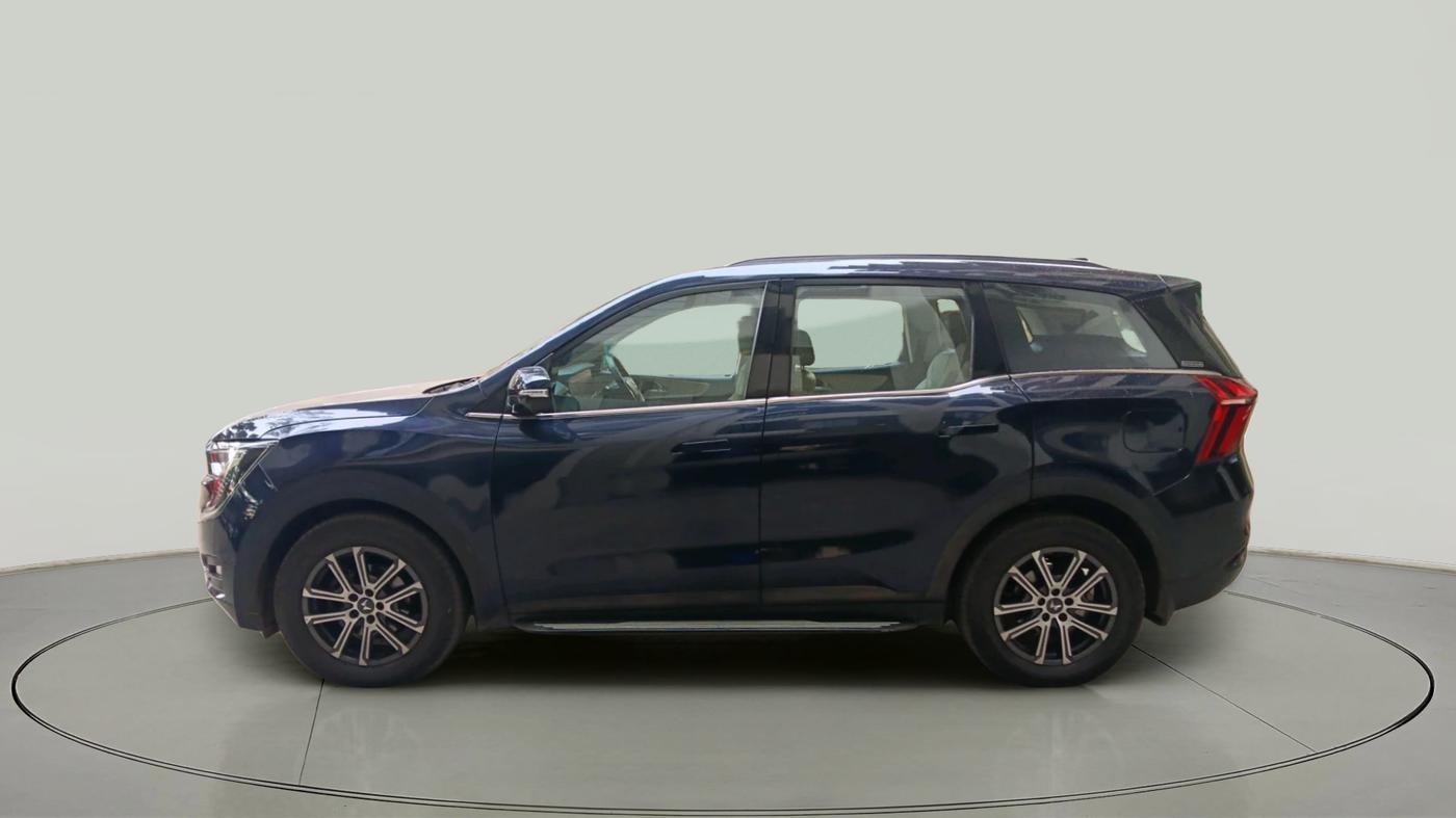 2021 Mahindra XUV700 AX 7 LUXURY D AT 7 STR, Diesel, Automatic, 80,192 km, exterior